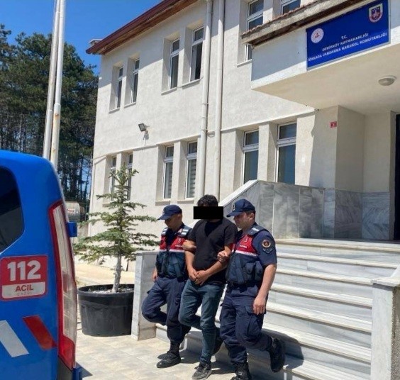 Kırklareli&rsquo;nde aranması olan 38 ş&uuml;pheli yakalandı
