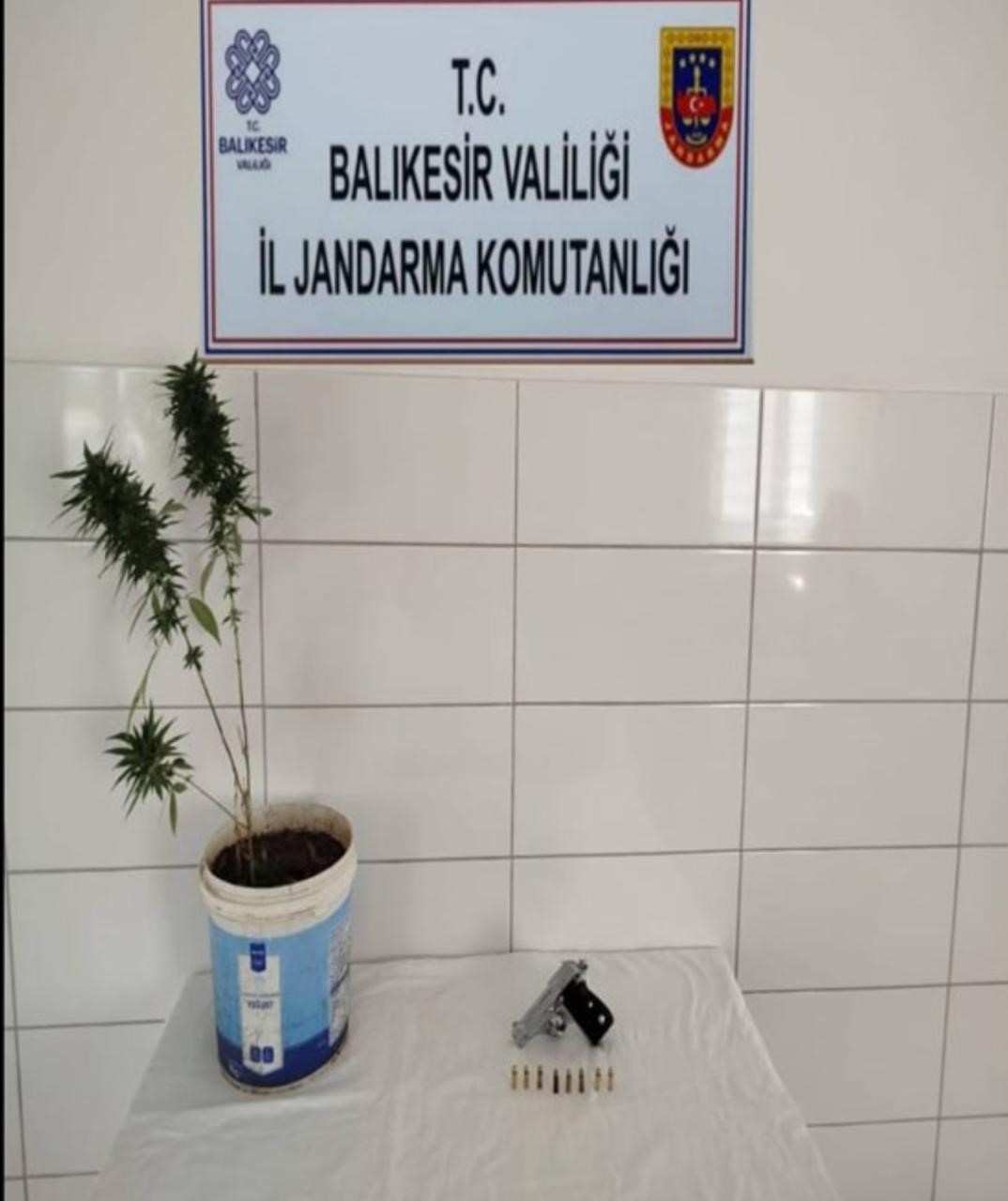 Balıkesir&rsquo;de uyuşturucu operasyonu: 6 kişi yakalandı
