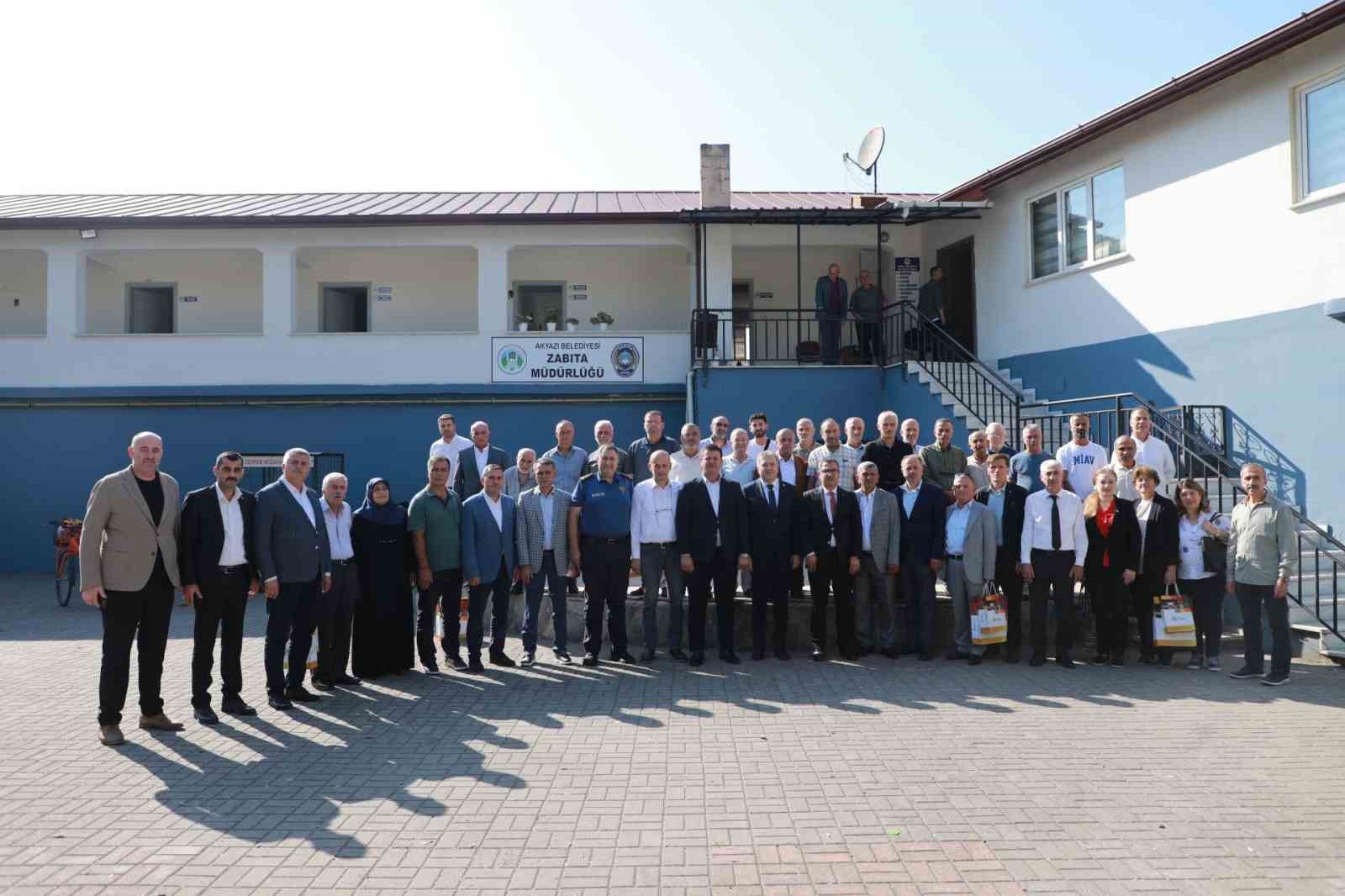 Akyazı’da 35 yıllık esnaflara şükran belgesi