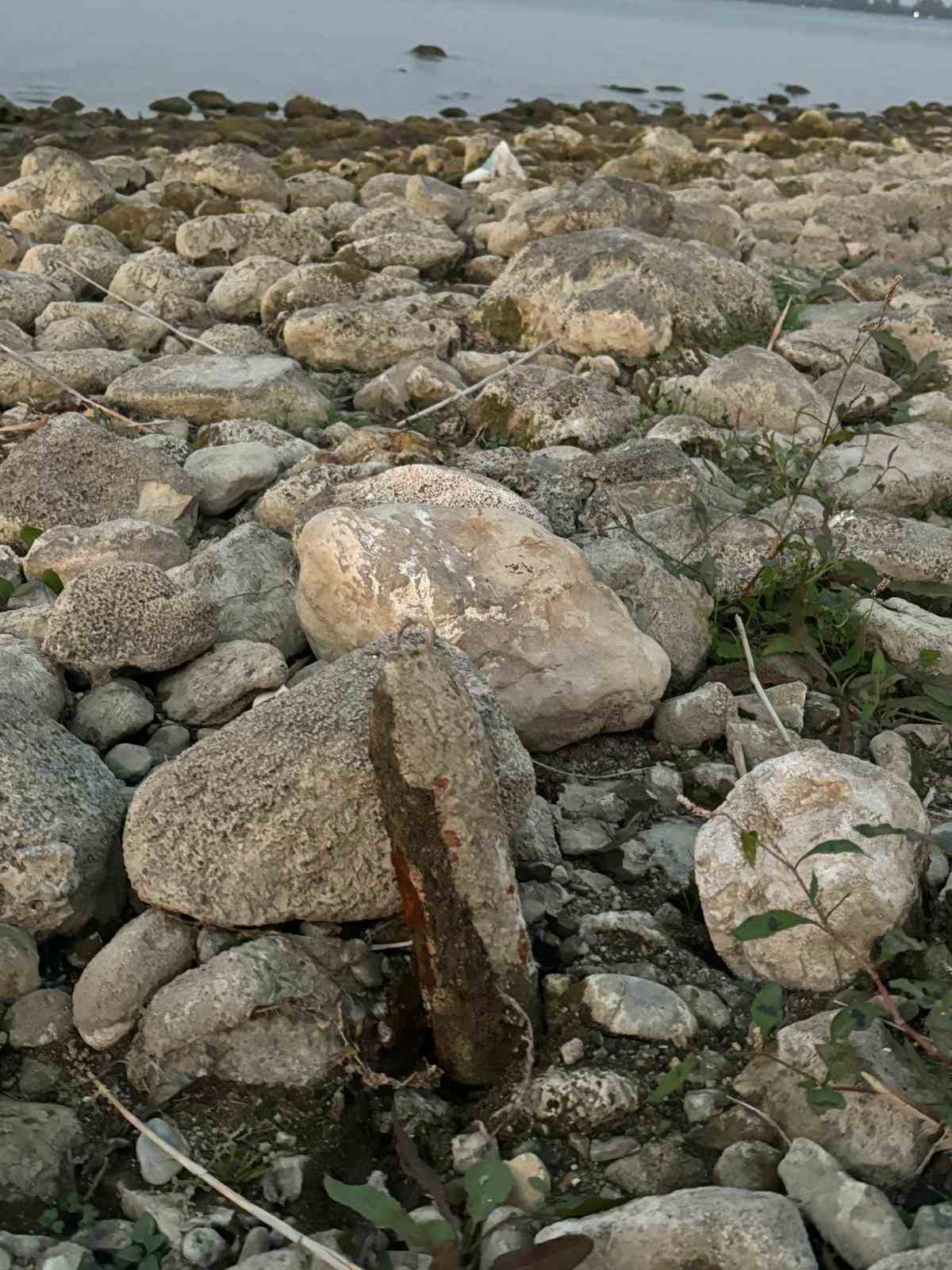 İznik Gölü’nde bulunan top mermisi imha edildi
