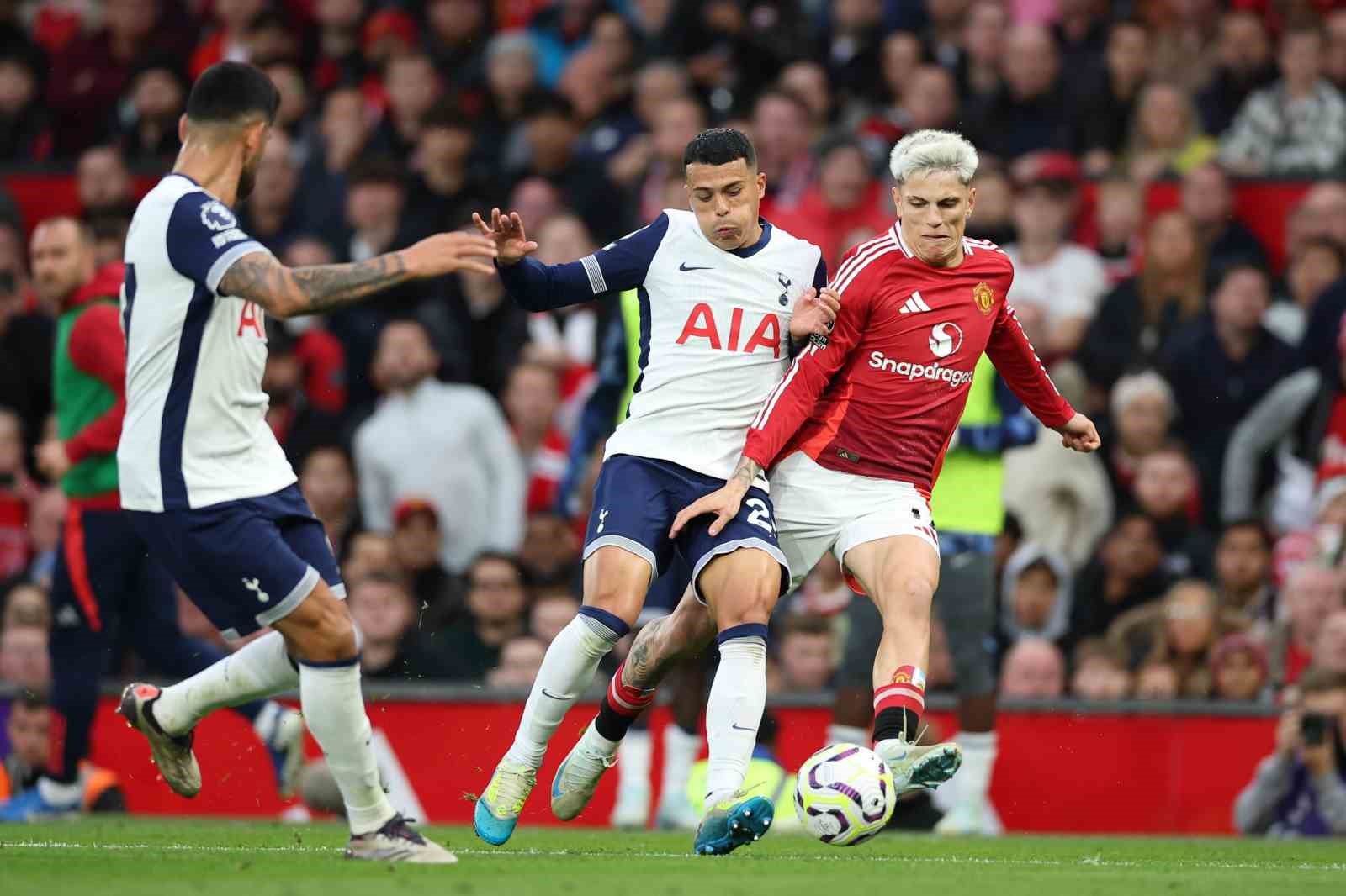 Tottenham, Manchester United deplasmanını 3-0 ile geçti
