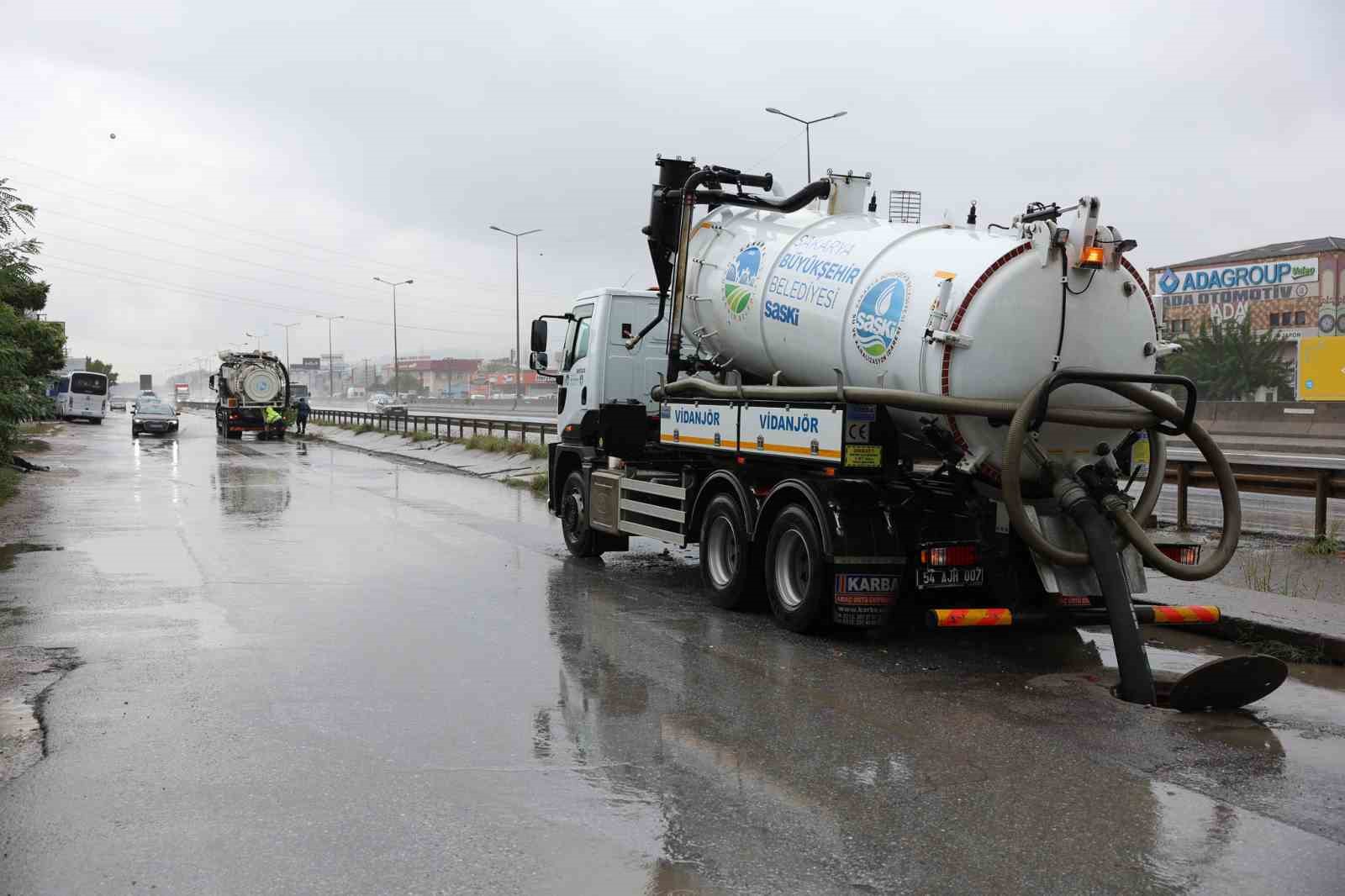 SASKİ, kuvvetli sağanak yağışa karşı teyakkuza geçti
