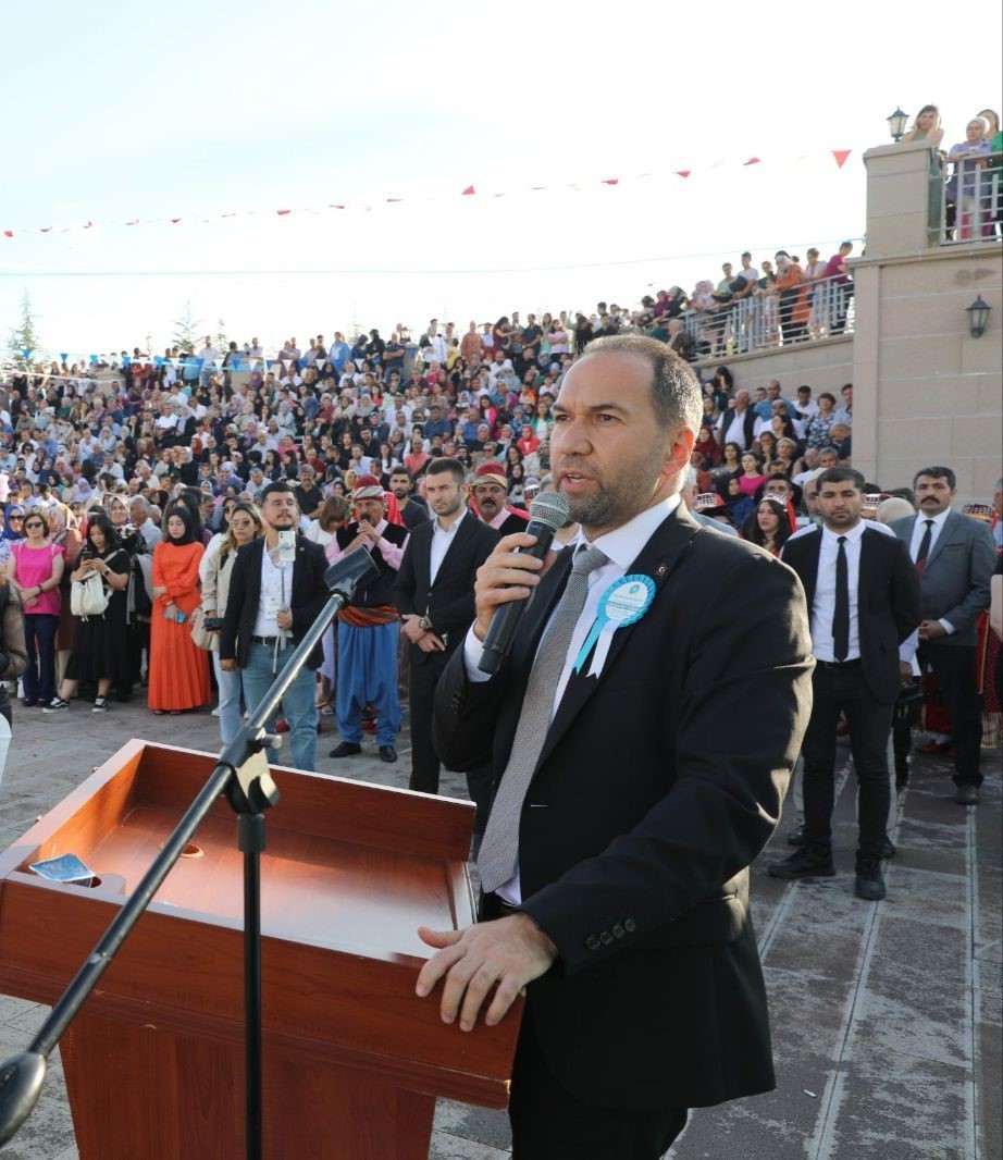 Başkan Özdemir: &quot;Niğde Ömer Halisdemir Üniversitesi’nin akademik ve fiziki olarak büyümesinden gurur duyuyoruz&quot;