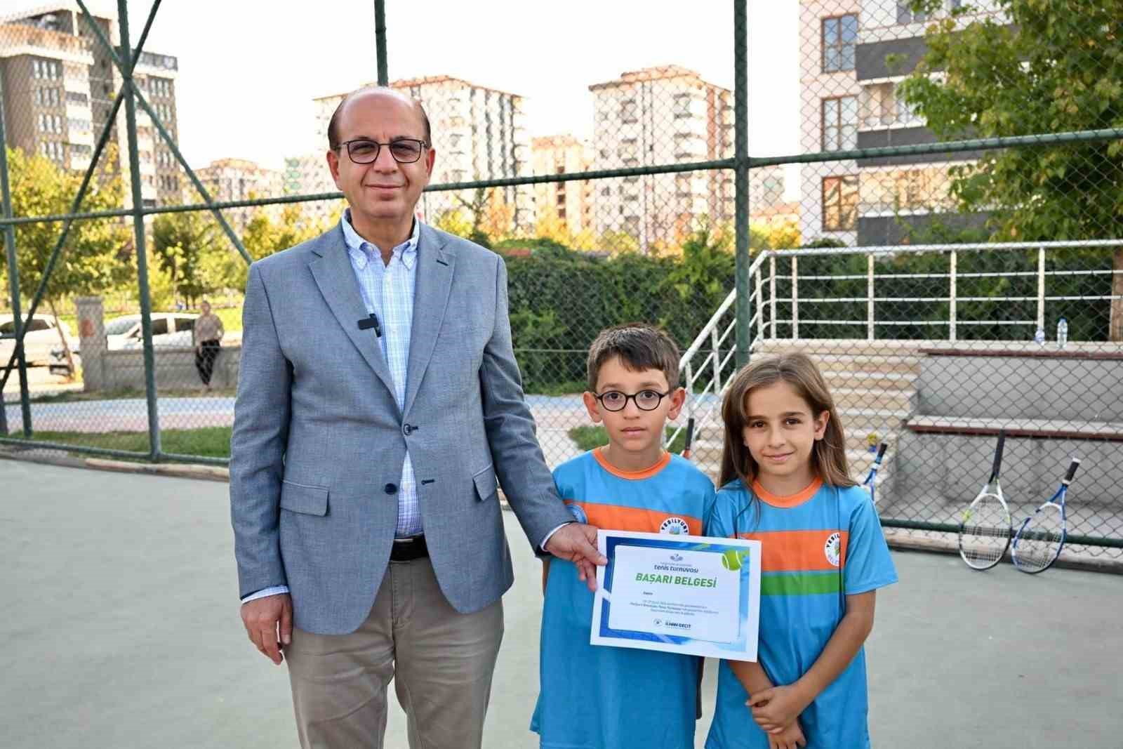 Yeşilyurt’ta tenis turnuvası heyecanı yaşandı