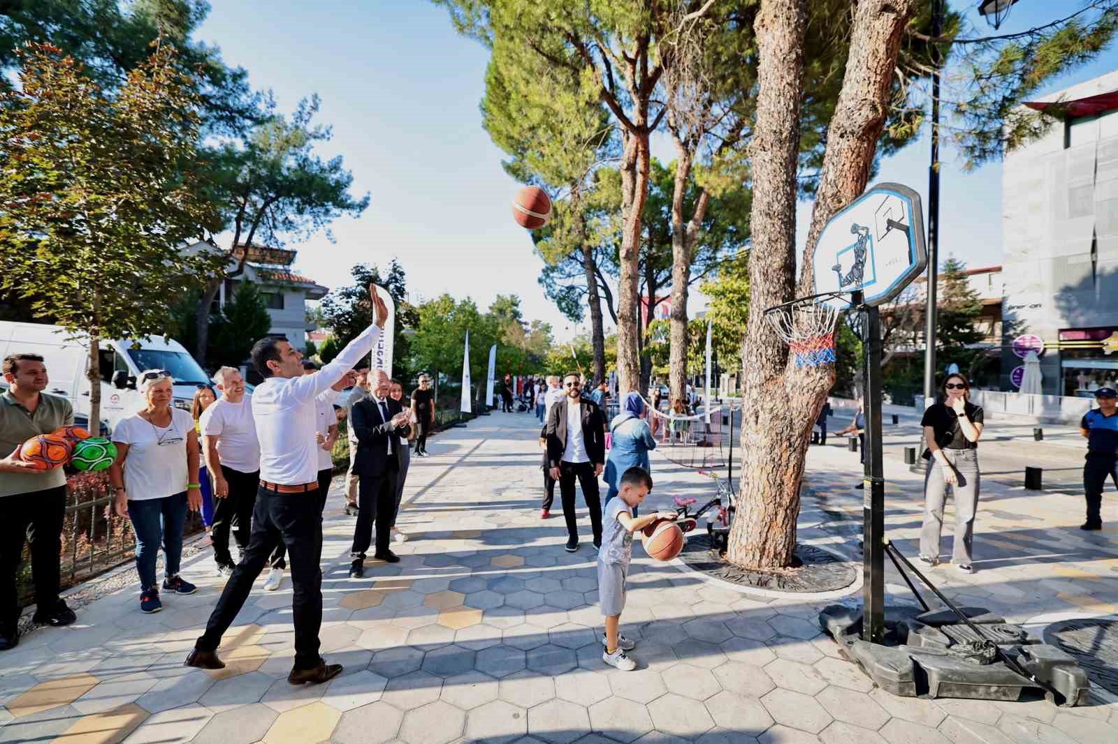 Denizli B&uuml;y&uuml;kşehir sağlıklı yaşamı teşvik ediyor

