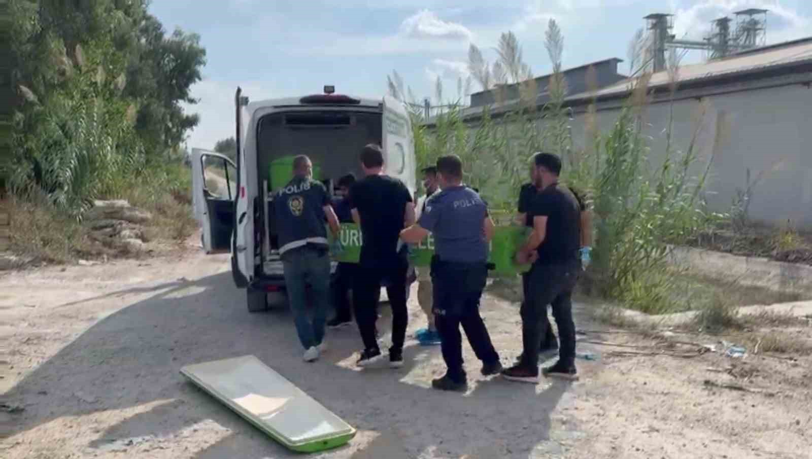 Sulama kanalında &ccedil;&uuml;r&uuml;m&uuml;ş ceset bulundu

