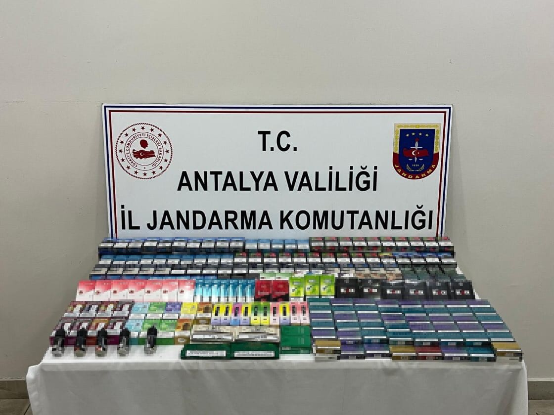 Antalya’da kaçak sigara operasyonu