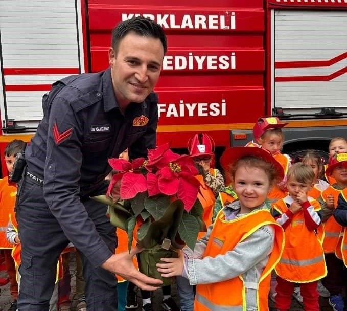 Kırklareli&rsquo;nde minik &ouml;ğrenciler itfaiyeci oldu
