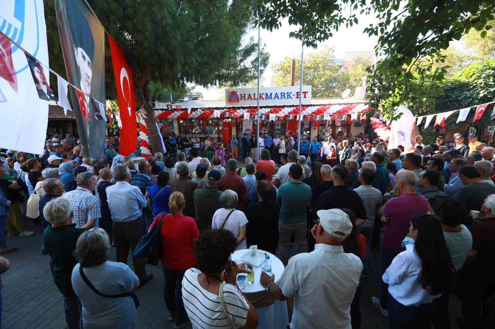 Selçuk’ta Halk Mark-Et hizmete başladı
