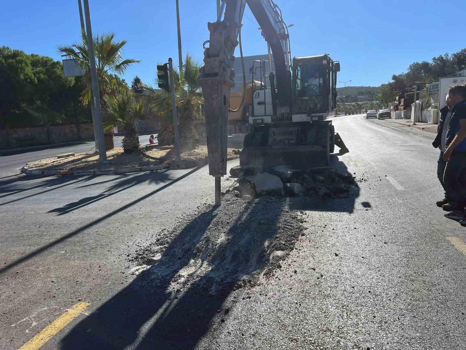 Sürekli patlayan Bodrum’un ana içme suyu hatlarında yenileme başladı