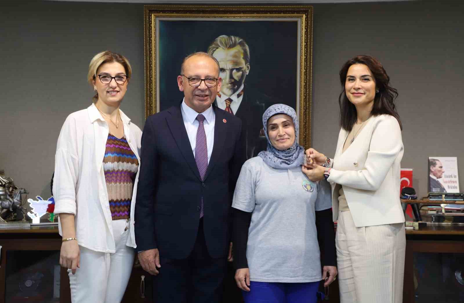 Temizlik işçisinden örnek davranış