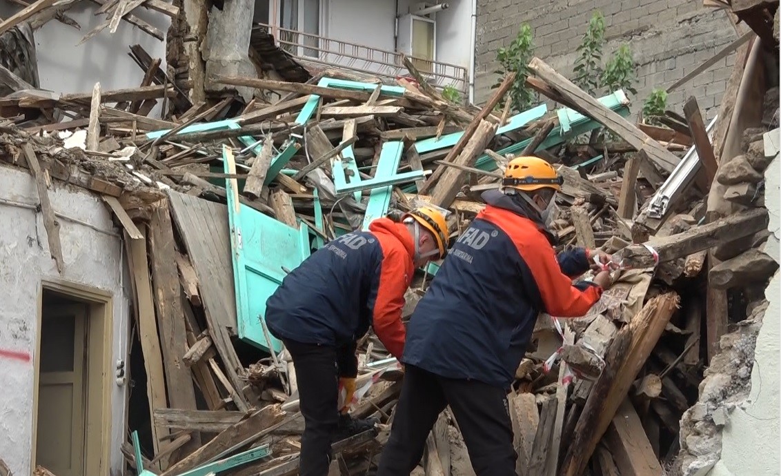 Deprem tatbikatında ekiplerin &quot;Sesimi duyan var mı&quot; diye bağırması vatandaşları Kahramanmaraş depremine götürdü