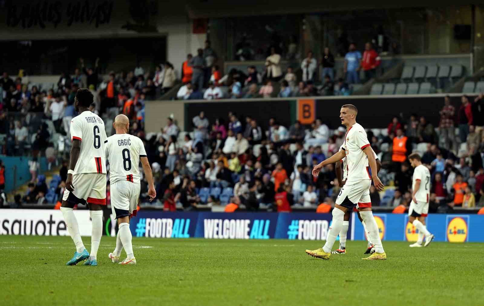 UEFA Konferans Ligi: Başakşehir: 1 - Rapid Wien: 1 (İlk yarı)
