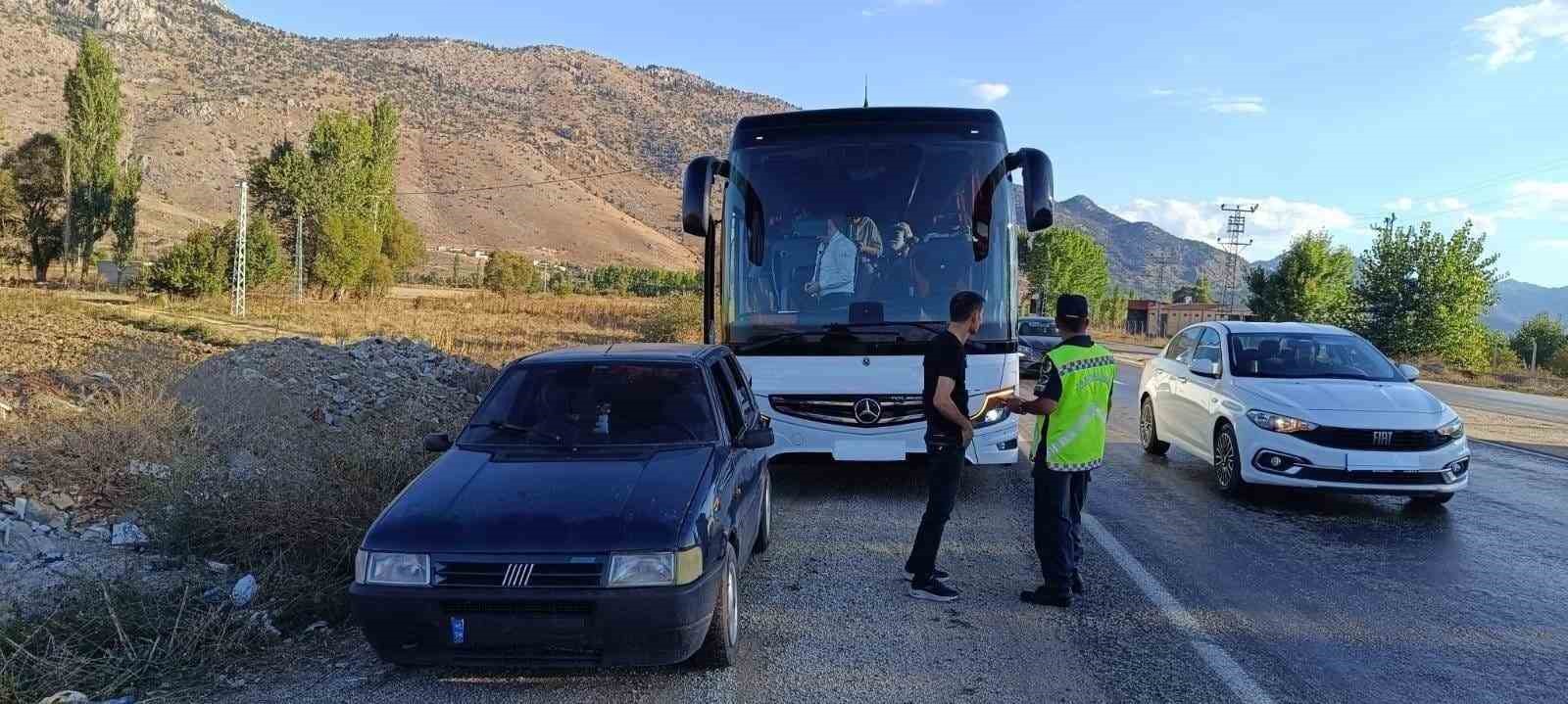 Kahramanmaraş&rsquo;ta kurallara uymayan s&uuml;r&uuml;c&uuml;lere 2 milyon lira cezai işlem uygulandı
