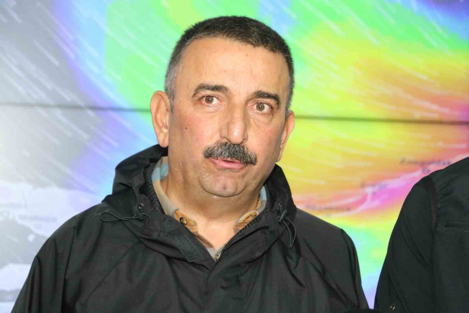 AFAD Başkanı Memiş, "Tedbirler ve &ouml;nlemler sayesinde &ccedil;ok yoğun yağışa rağmen ciddi bir problem yaşamadık"
