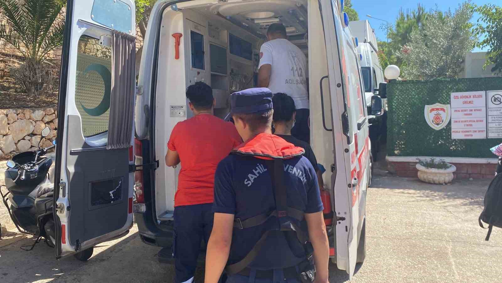 Antalya&rsquo;da ayağına deniz kestanesi batan yabancı uyruklu dalgı&ccedil; kurtarıldı
