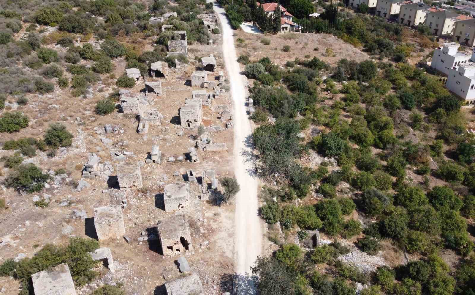 Kilikya bölgesinin en büyük Nekropolü temizlendi, adım adım turizme hazırlanıyor