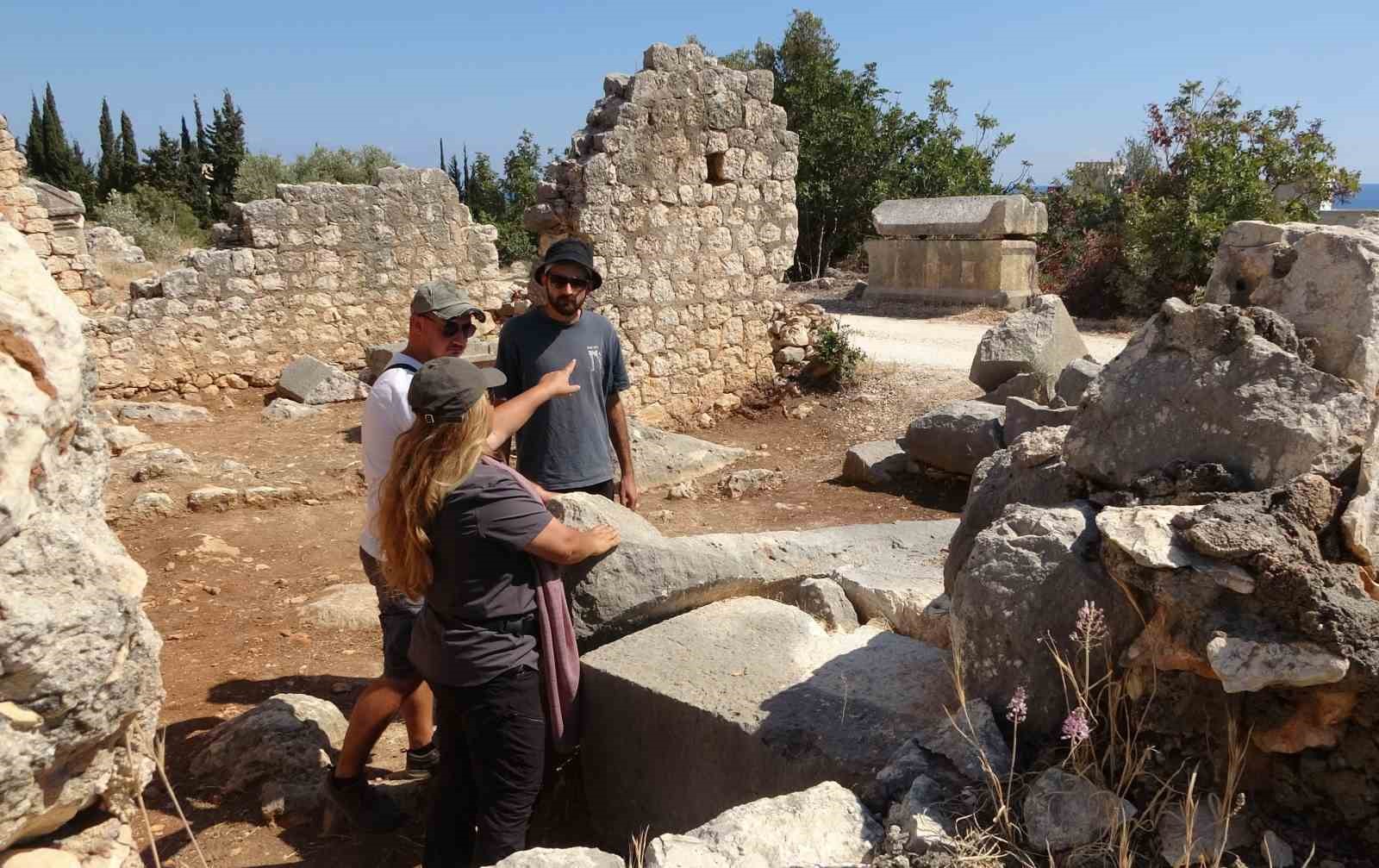 Kilikya bölgesinin en büyük Nekropolü temizlendi, adım adım turizme hazırlanıyor
