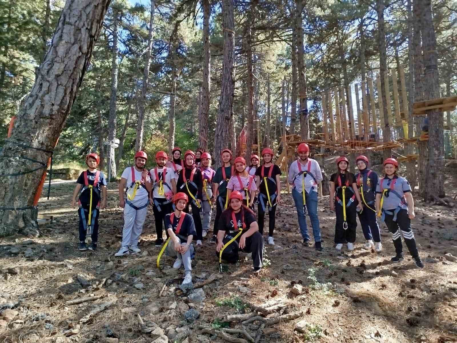 Üniversiteli gençler Murat Dağına hayran kaldılar
