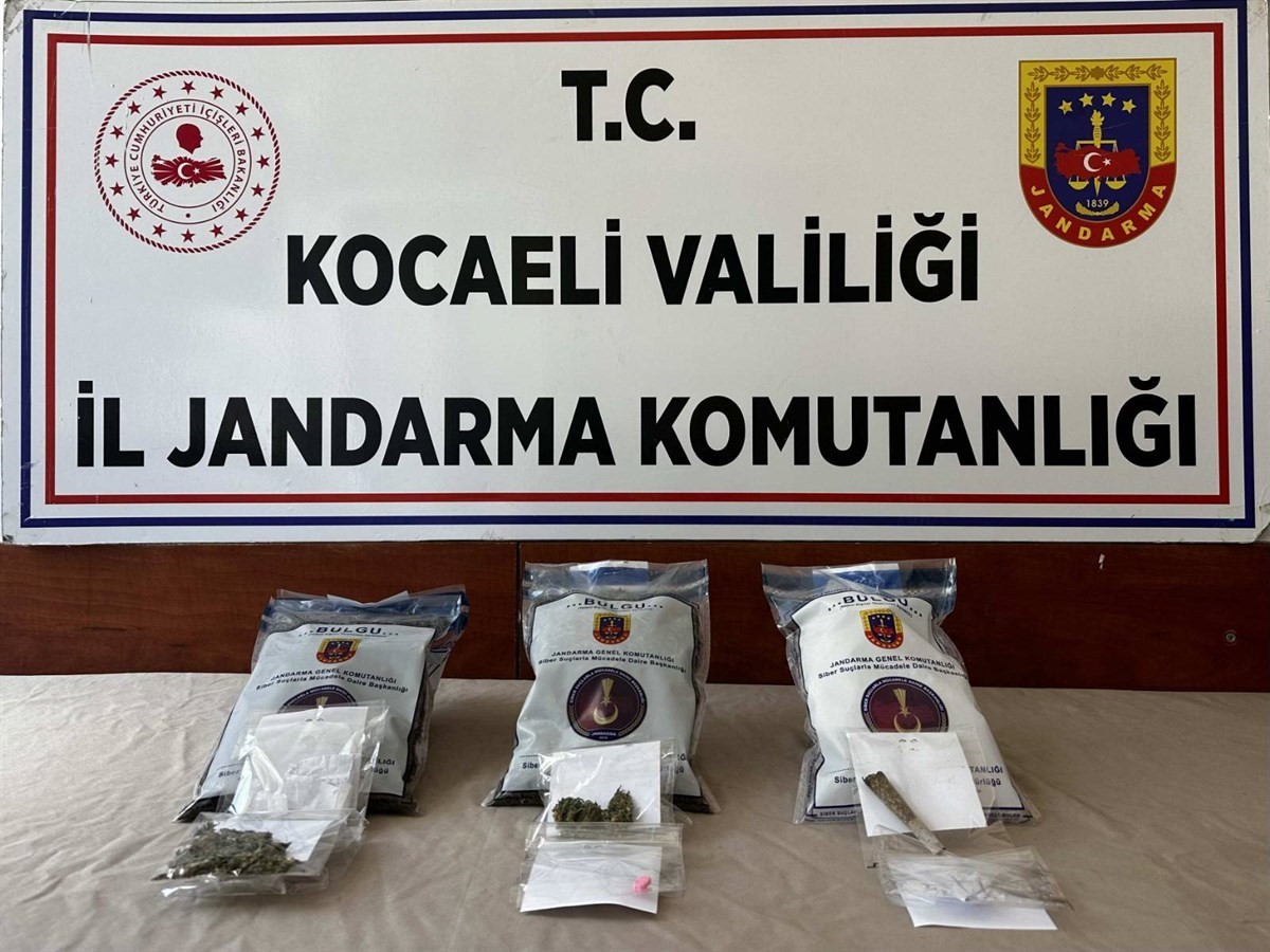 Yöntemleri pes dedirtti, tereyağına emdirilmiş uyuşturucu ele geçirildi
