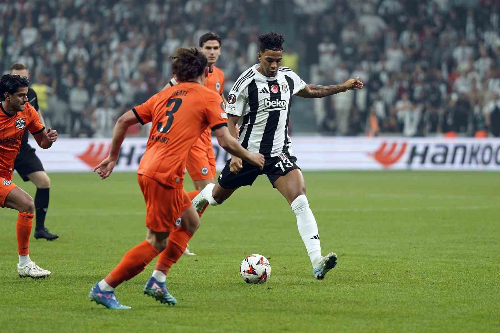 UEFA Avrupa Ligi: Beşiktaş: 0 - Eintracht Frankfurt: 0 (Maç devam ediyor)
