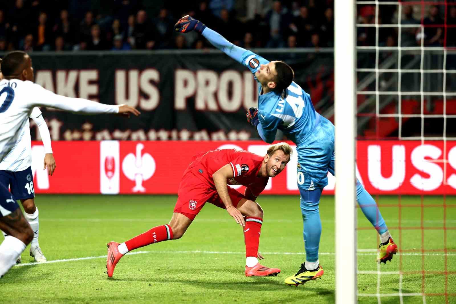 UEFA Avrupa Ligi: Twente: 1 - Fenerbahçe: 0 (İlk yarı)
