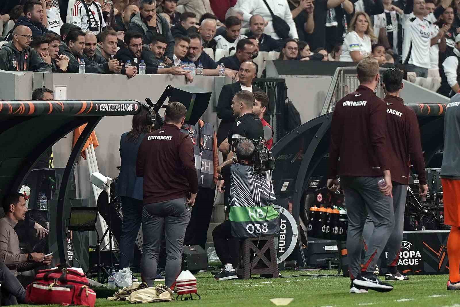 UEFA Avrupa Ligi: Beşiktaş: 0 - Eintracht Frankfurt: 2 (İlk yarı)