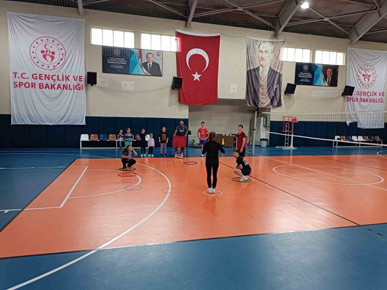 Yazıcı, Kaynaşlılı sporcular ile buluştu
