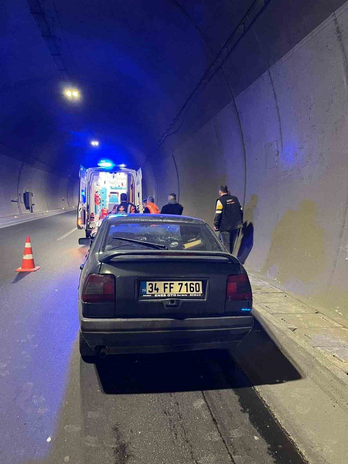 Tüneli meydana gelen trafik kazasında 2 kişi yaralandı