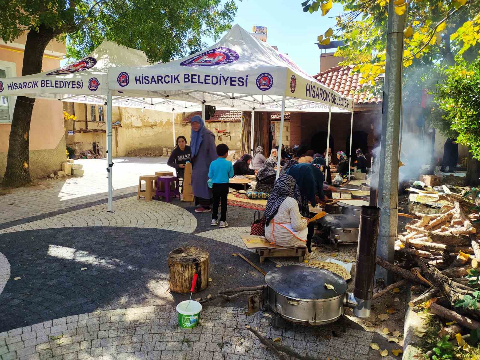 Hisarcık Şehitler Mahallesi’nde gözleme hayrı
