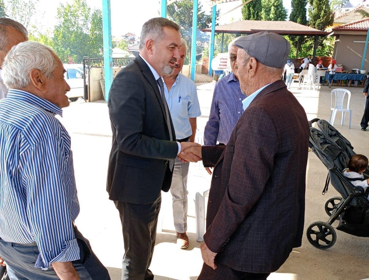 &Ouml;zpek; &ldquo;Pamukkale hizmet yerine istifa haberleri alıyor&rdquo;
