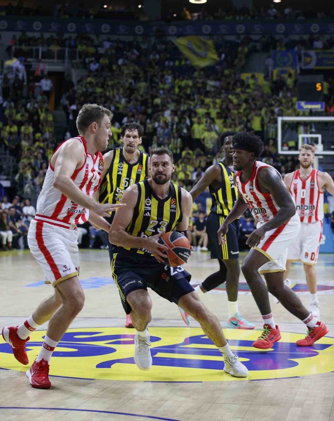 Fenerbahçe, Euroleague’e galibiyetle başladı 