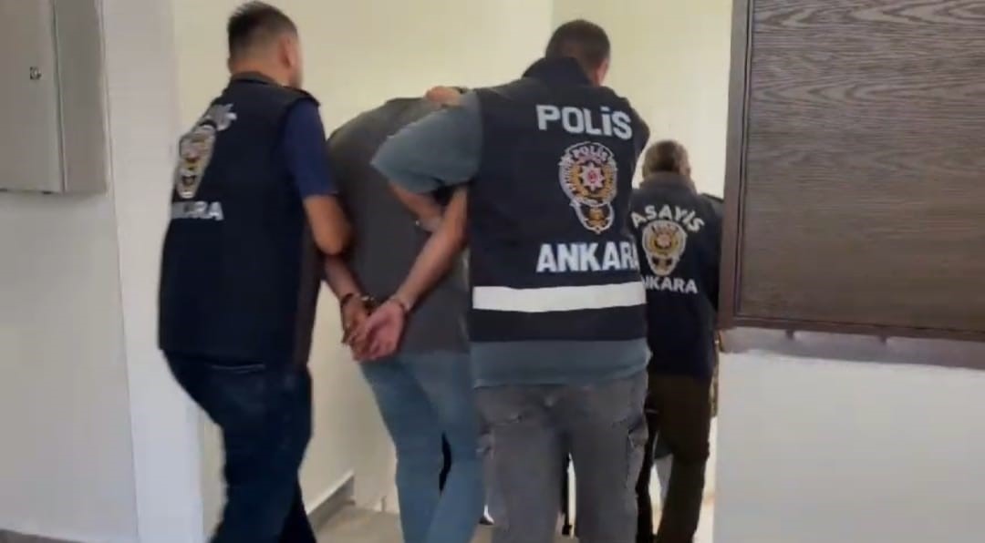 Tuzağa düşürdükleri kişileri “adınız terör soruşturmasında geçiyor” diyerek dolandırdılar
