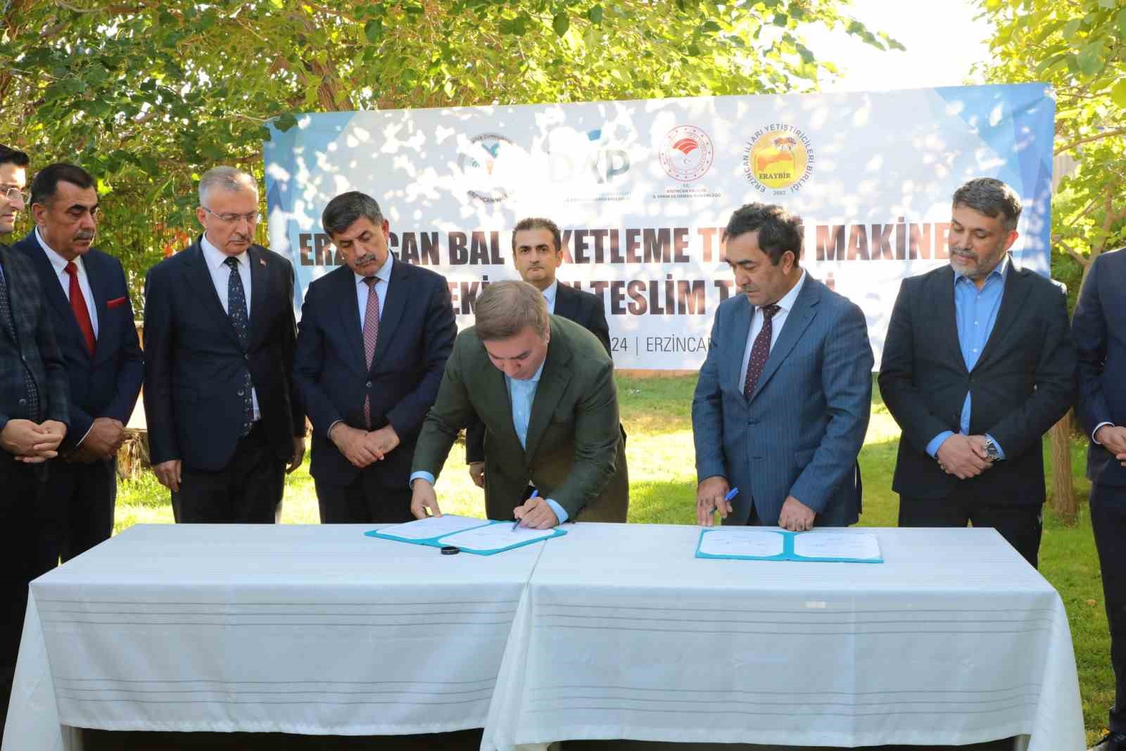 Bal paketleme tesisi için imzalar atıldı