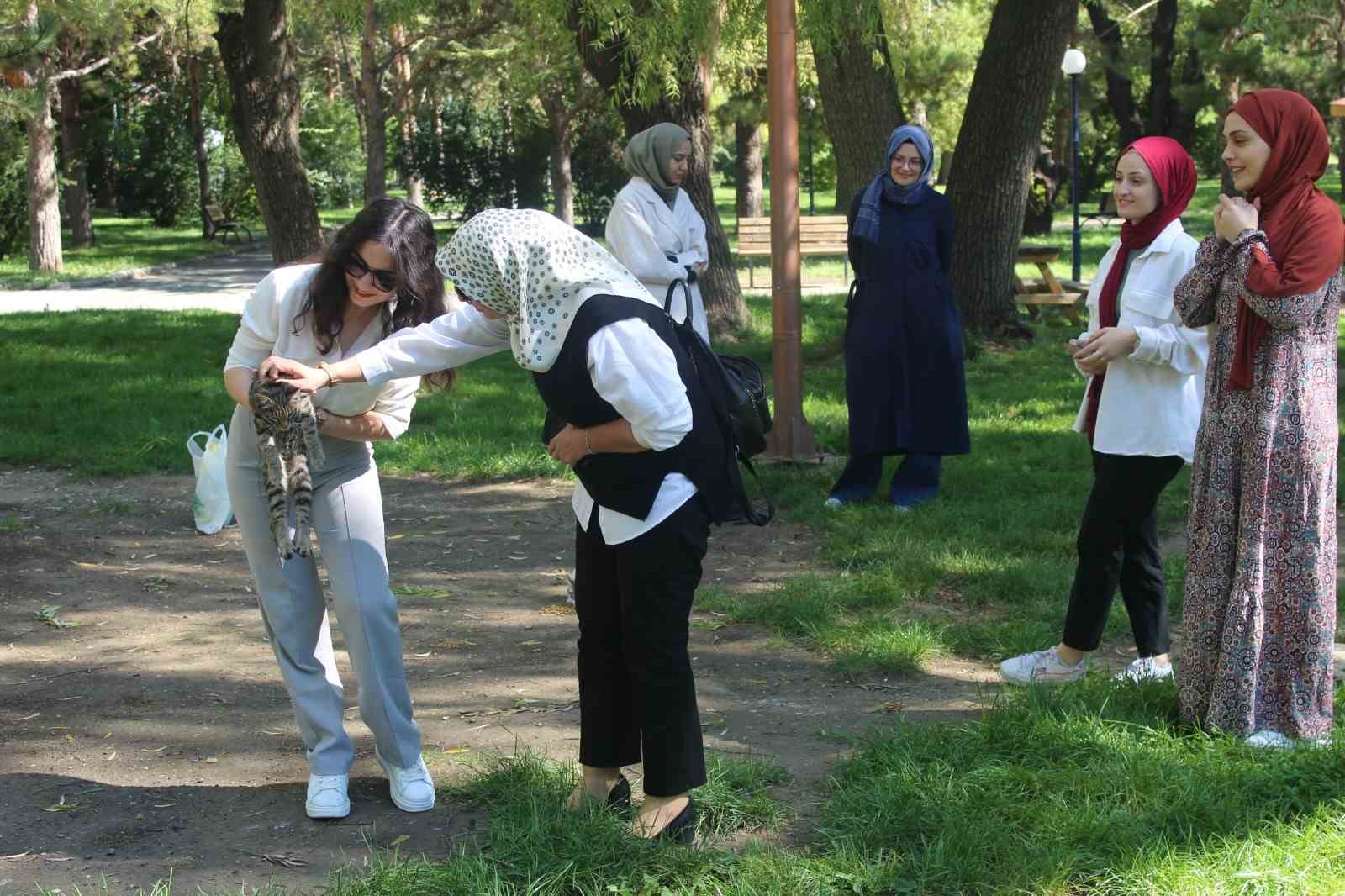 Öğrencilerden Hayvanları Koruma Günü duyarlılığı
