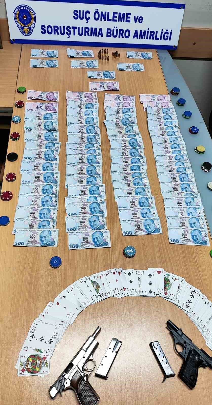 Kumarhaneye dönüşen eve polis baskını
