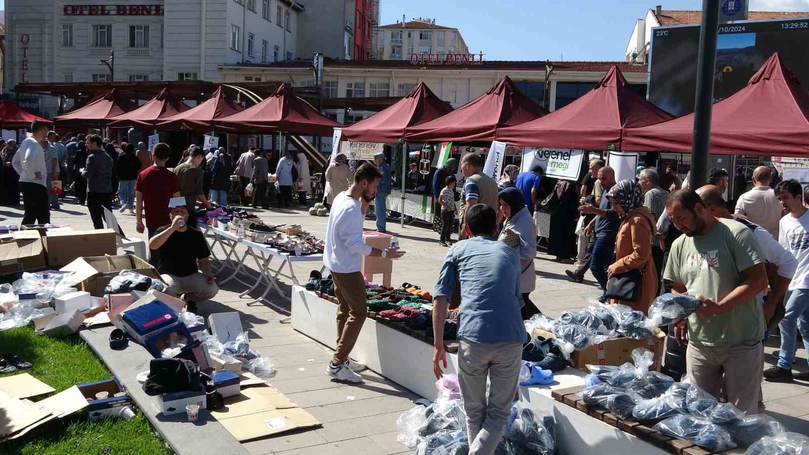 Kütahya’da Filistin-Gazze yararına hayır çarşısı
