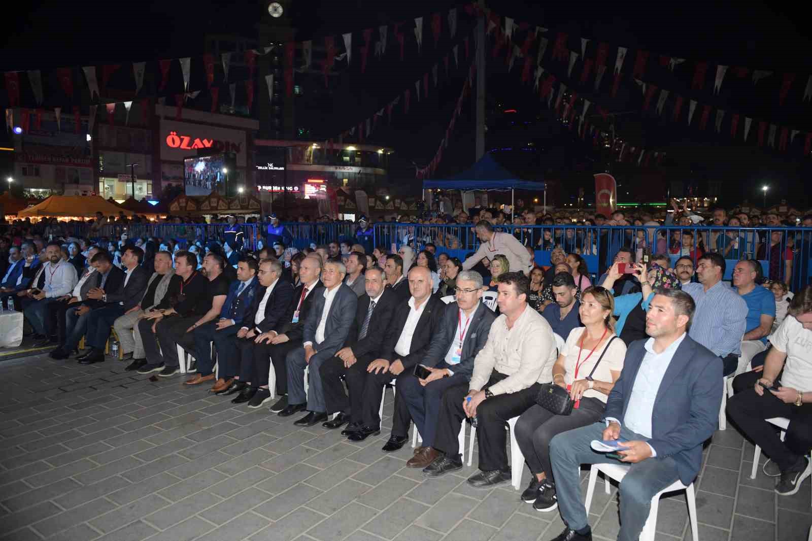 Esenyurt Kardeş Kültürler Festivali’nde İç Anadolu türküleri seslendirildi
