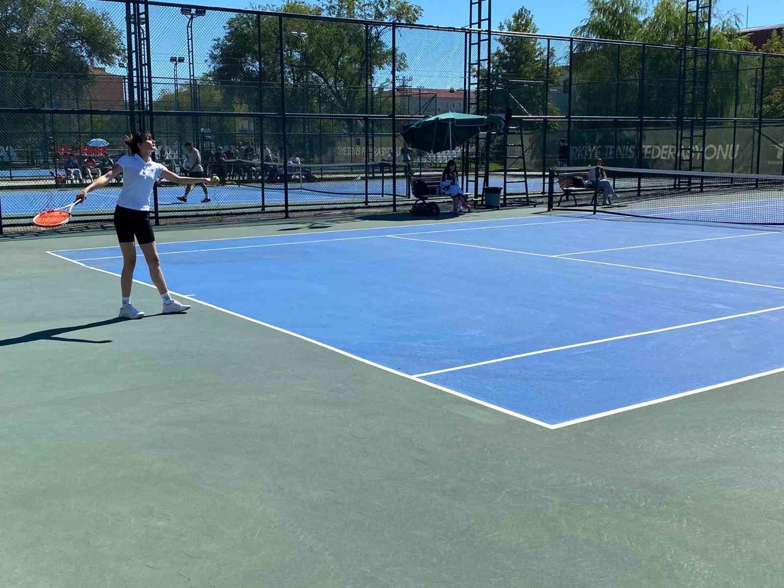 Doğu ve G&uuml;neydoğu Anadolu Tenis Ligi Erzincan&rsquo;da
