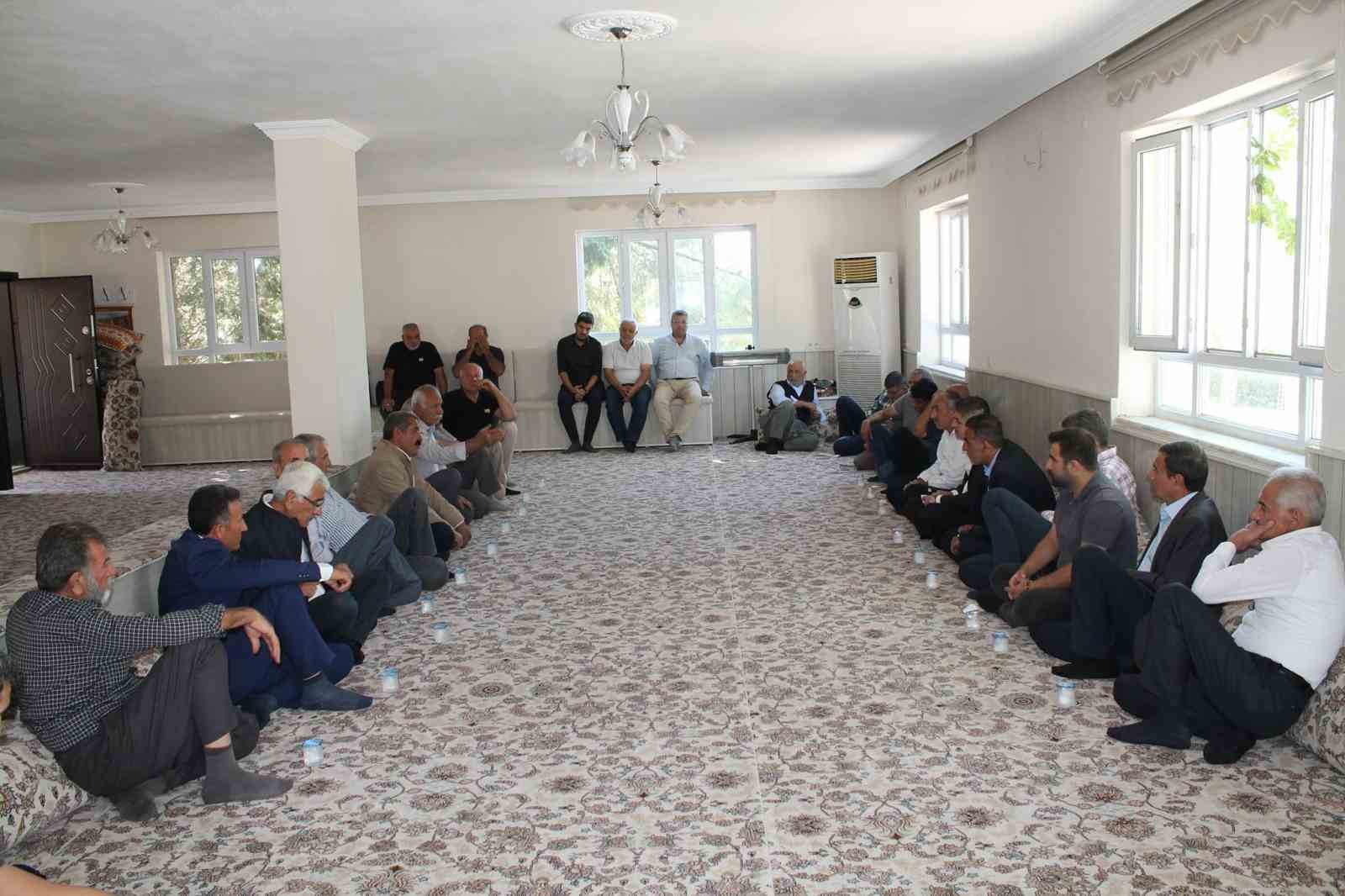 Milletvekili Şan, k&ouml;ylerdeki vatandaşlarla bir araya geldi
