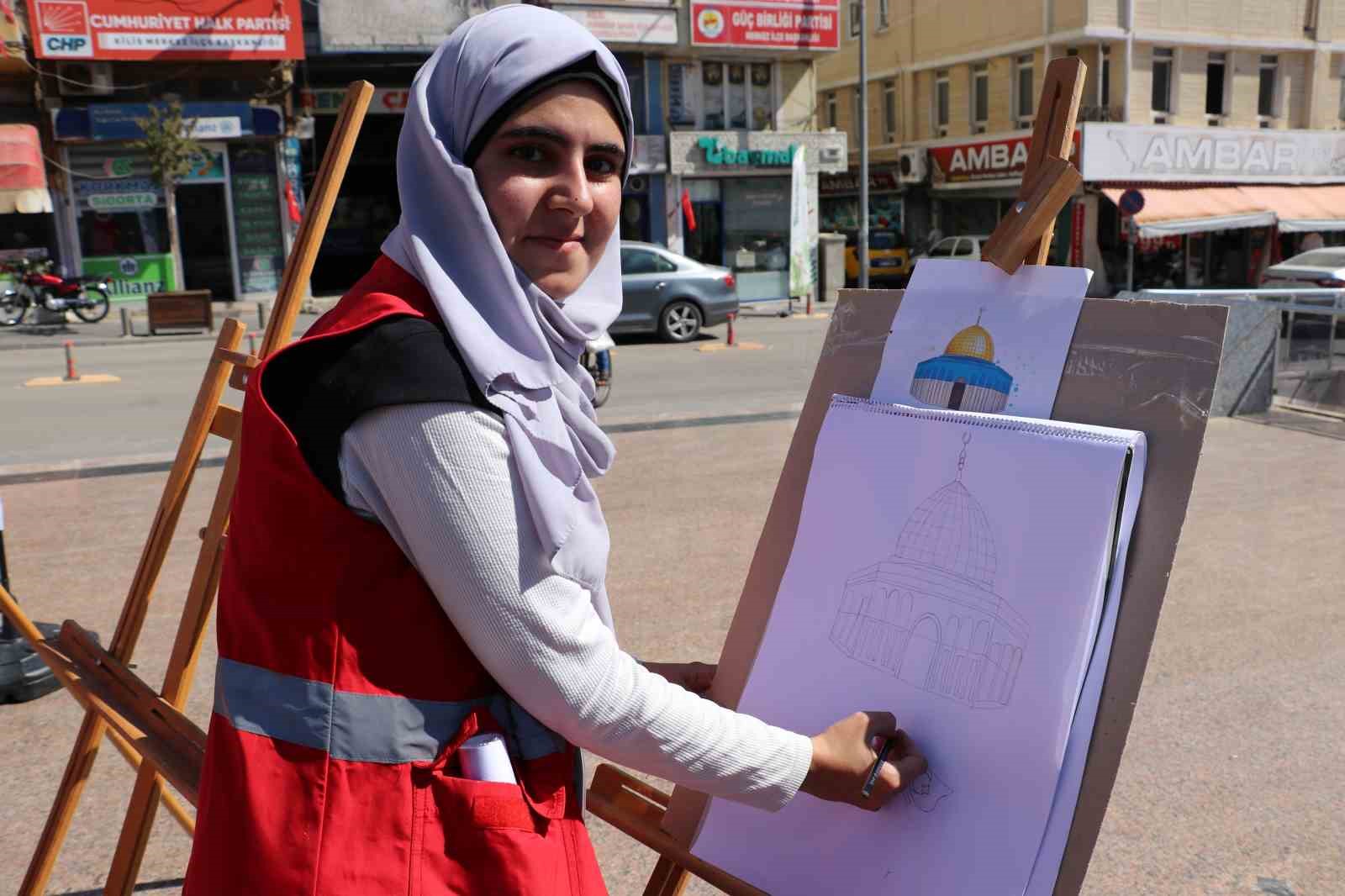 Kilis’te çocuklar, Filistin’e destek için resim çizdi
