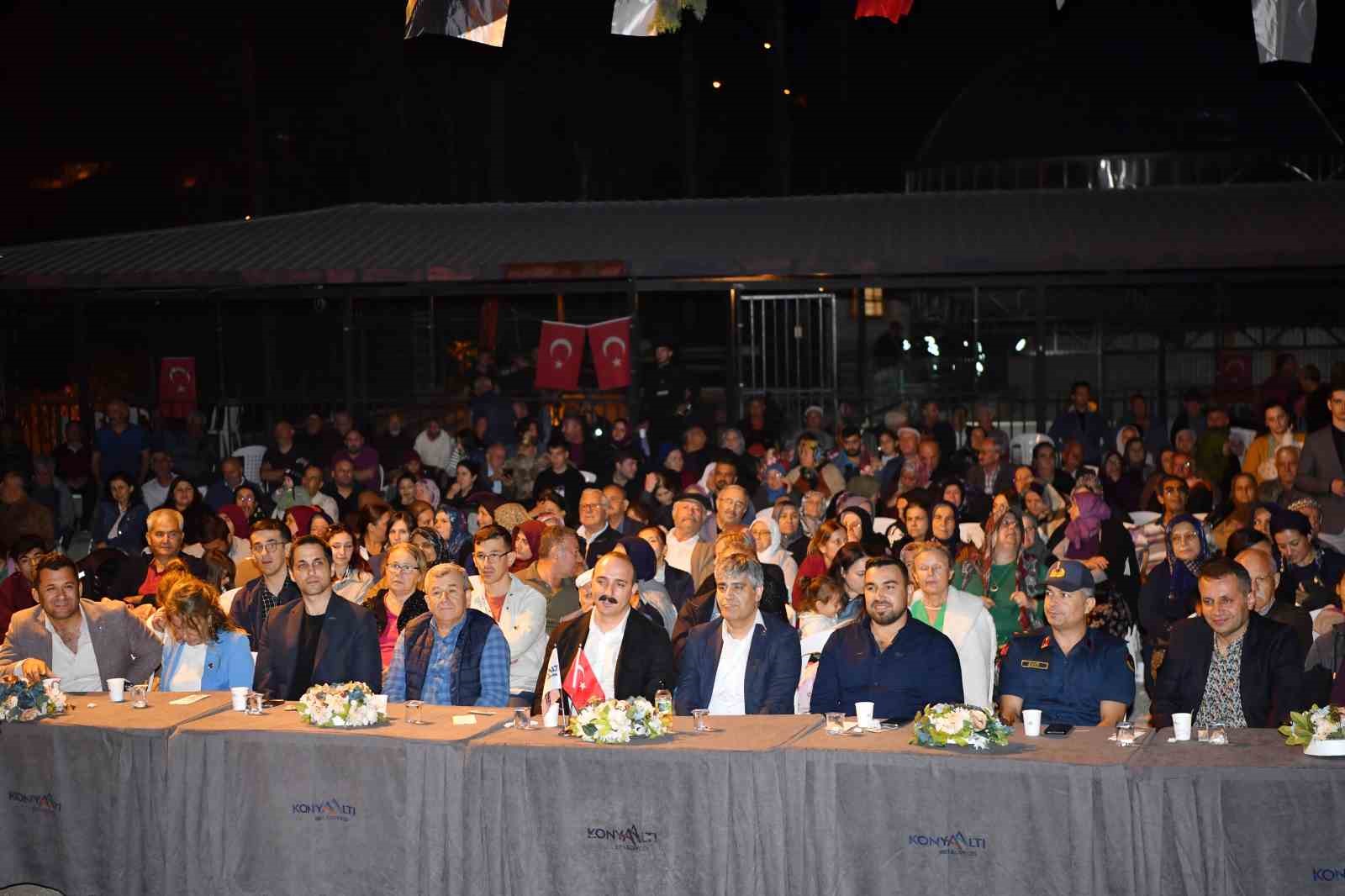 &Ccedil;andır Şenliği &ouml;z yurdunda ger&ccedil;ekleşti
