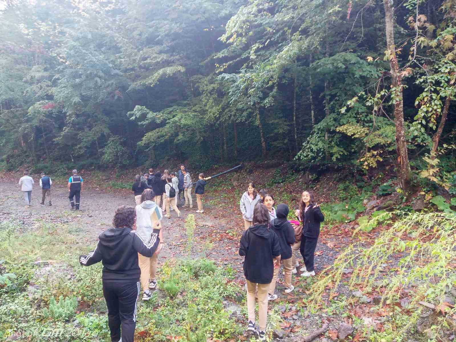 Uludere İçme Suyu Arıtma Tesisi, öğrencilerin dersine konu oldu
