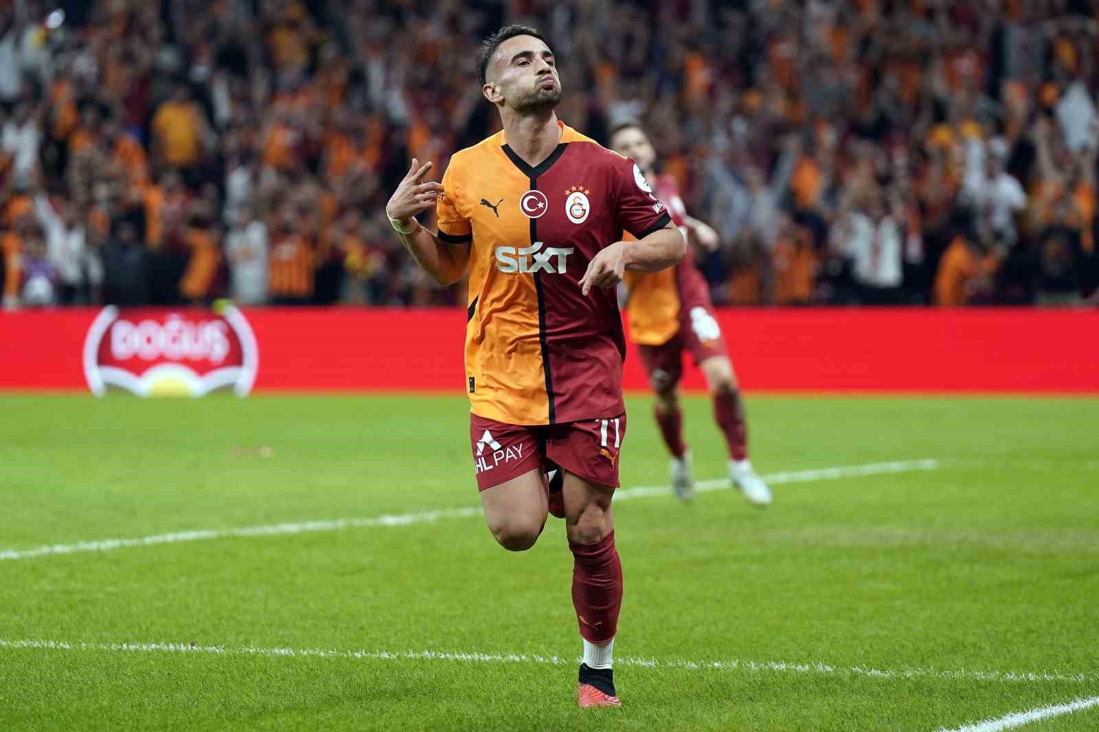 Trendyol Süper Lig: Galatasaray: 1 - Alanyaspor: 0 (İlk yarı)
