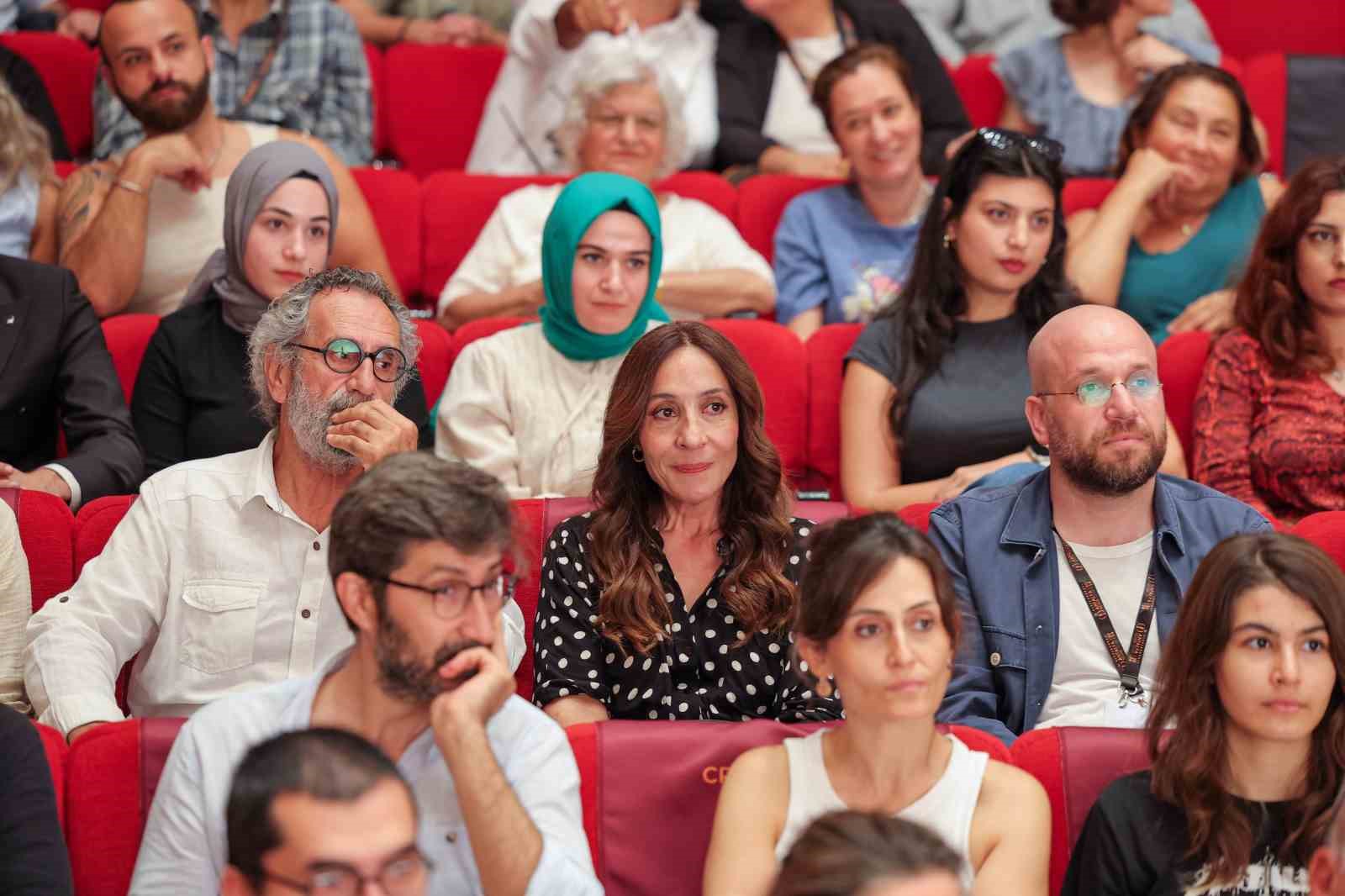 Altın Portakal Film Festivali’nde "Ayşe" filminin prömiyeri yapıldı
