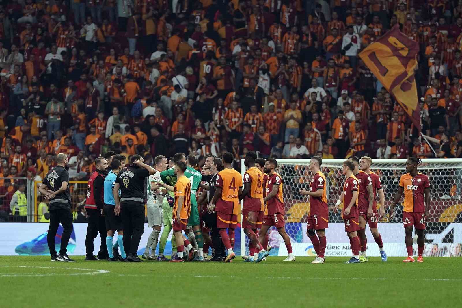 Trendyol Süper Lig: Galatasaray: 1 - Alanyaspor: 0 (Maç sonucu)
