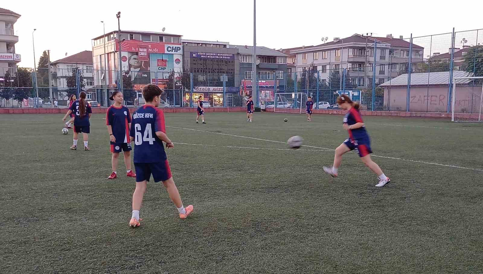 Düzce Kadın Futbol Takımı 1. Lig için iddialı
