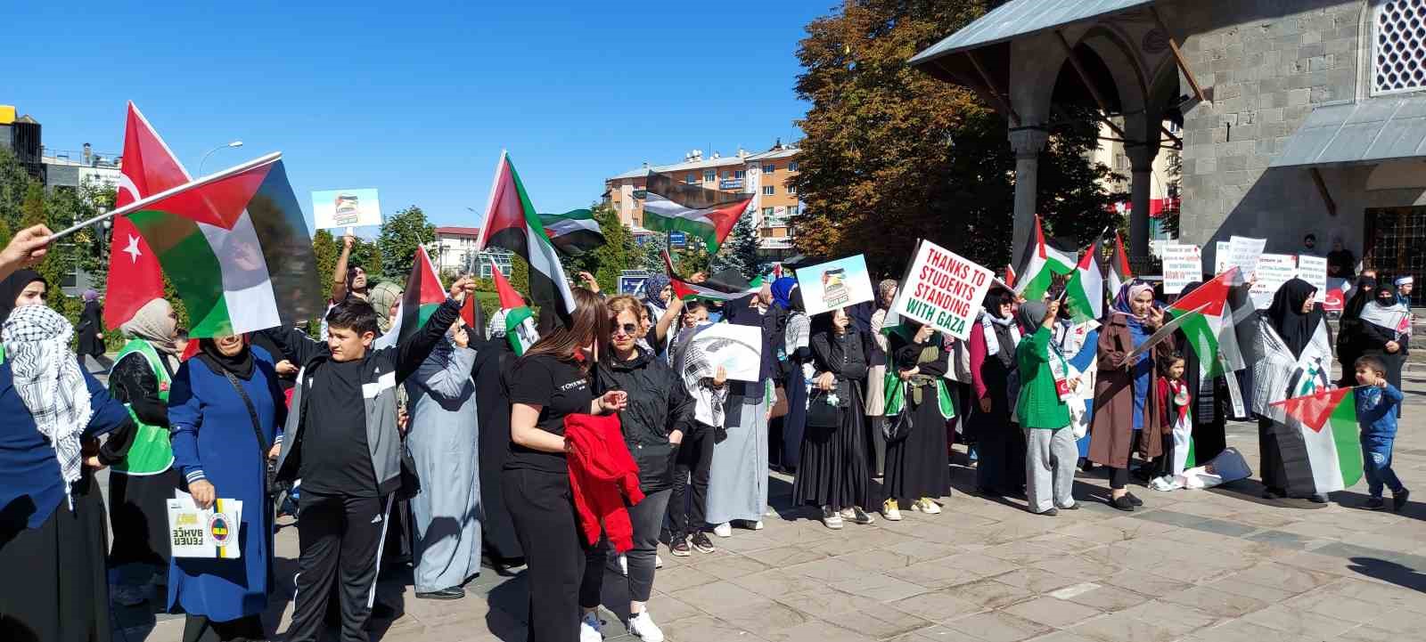 İsrail&rsquo;in saldırıları Erzurum&rsquo;da protesto edildi
