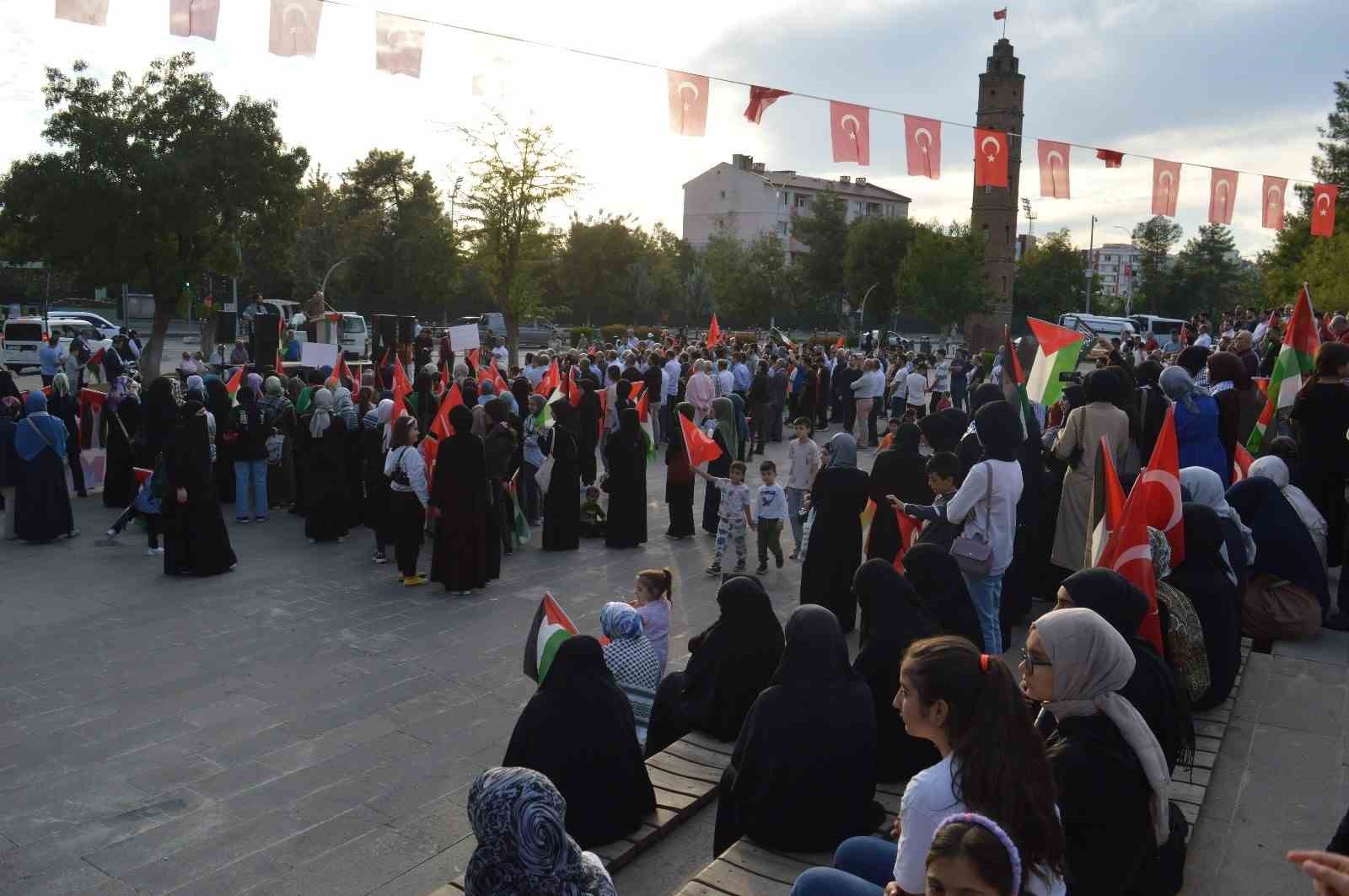 Siirt’te Filistin’e destek yürüyüşü