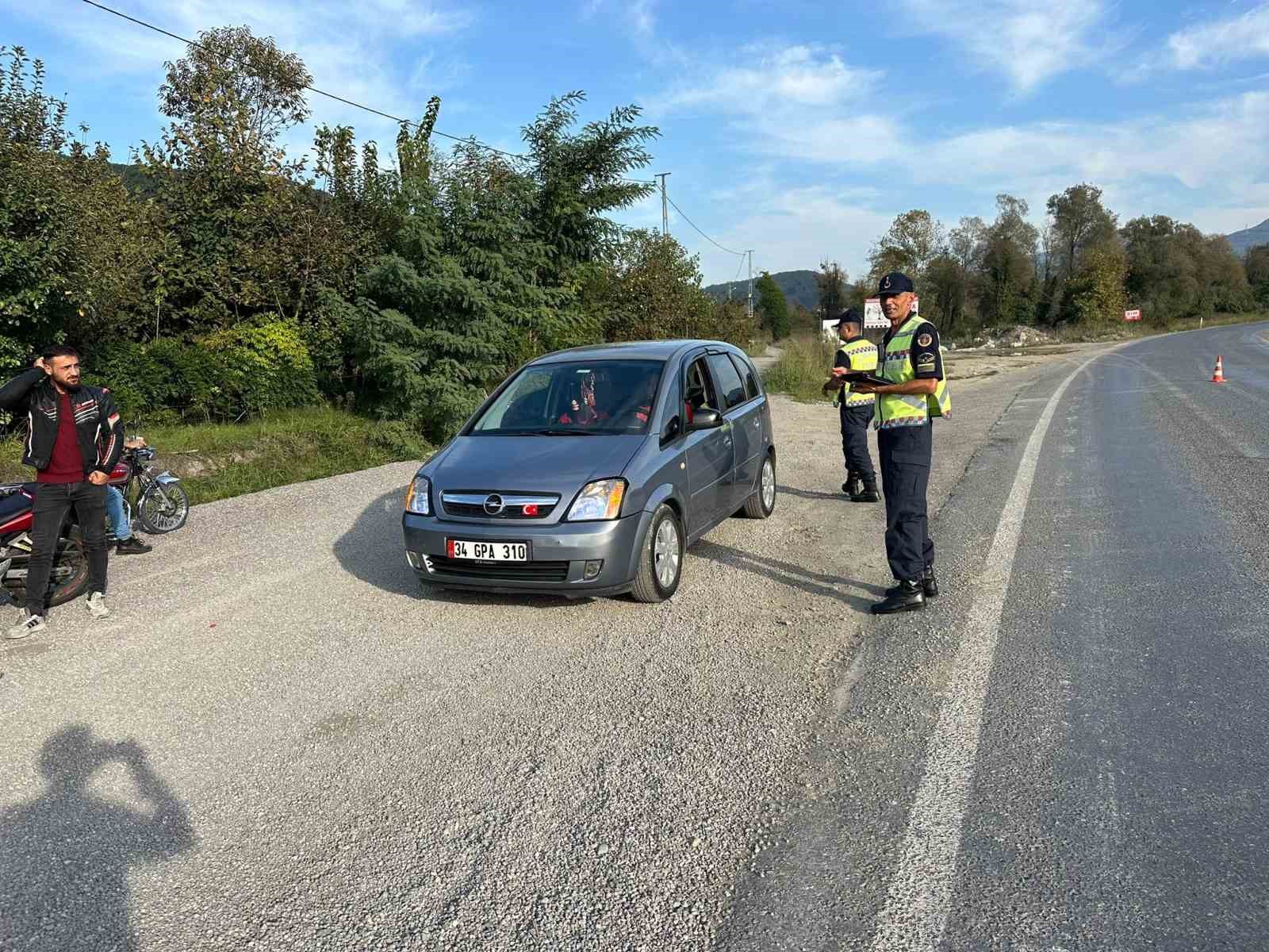 Alaplı&rsquo;da motosiklet denetimleri aralıksız s&uuml;r&uuml;yor
